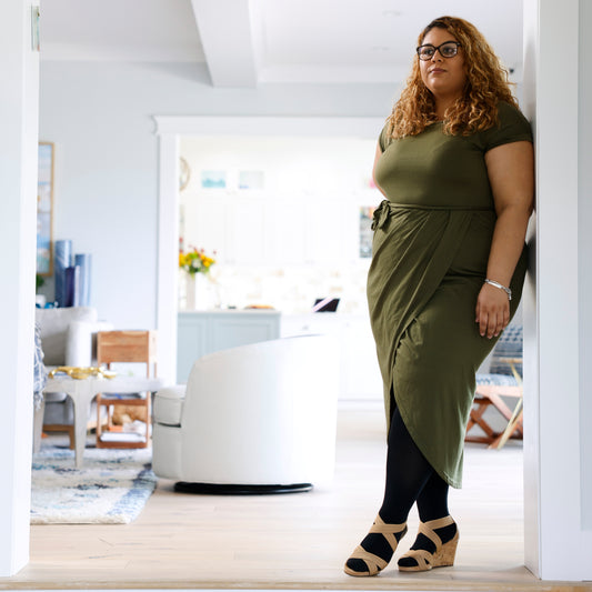 ABSOLUTE SUPPORT Plus Size Compression Socks Wide Calf 20-30 mmHg for Men and Women, A203PS