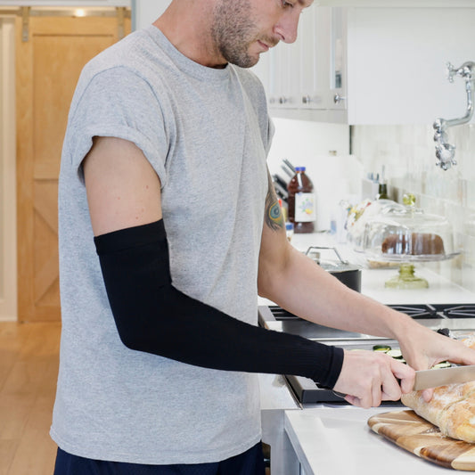 Mens Compression Arm Sleeve 20-30 mmHg - A813M